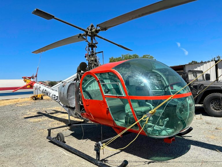 Hiller UH-12E4 Helicopter